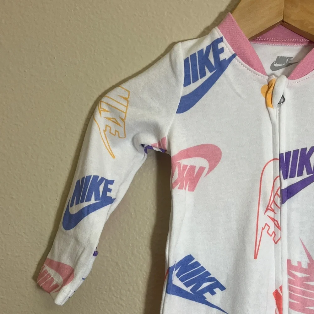 NWT Nike Colorful Logo Baby Romper Pajamas - Picture 3 of 11